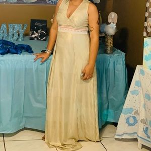 Dress can be used for maternity or regular